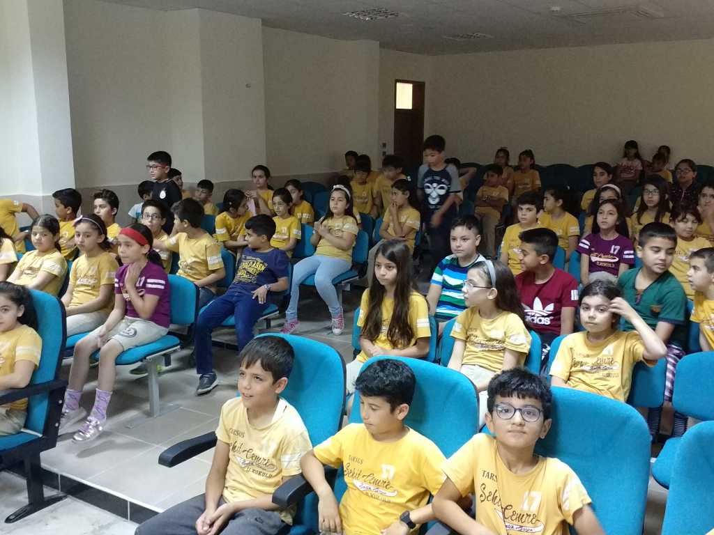 Mersin Tarsus Şehit Cemre Salih Gözen İlkokulu'nda Bilinçli ve Güvenli İnternet Semineri