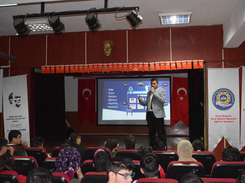 Ankara Yenimahalle Ümit Kaplan Özel Eğitim Meslek Okulunda, Bilinçli Ve Güvenli İnternet Semineri